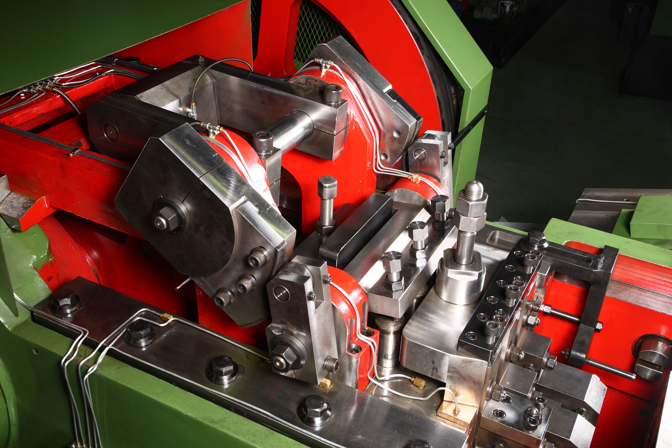 3 Die 6 Blow Screw Heading Machine-2