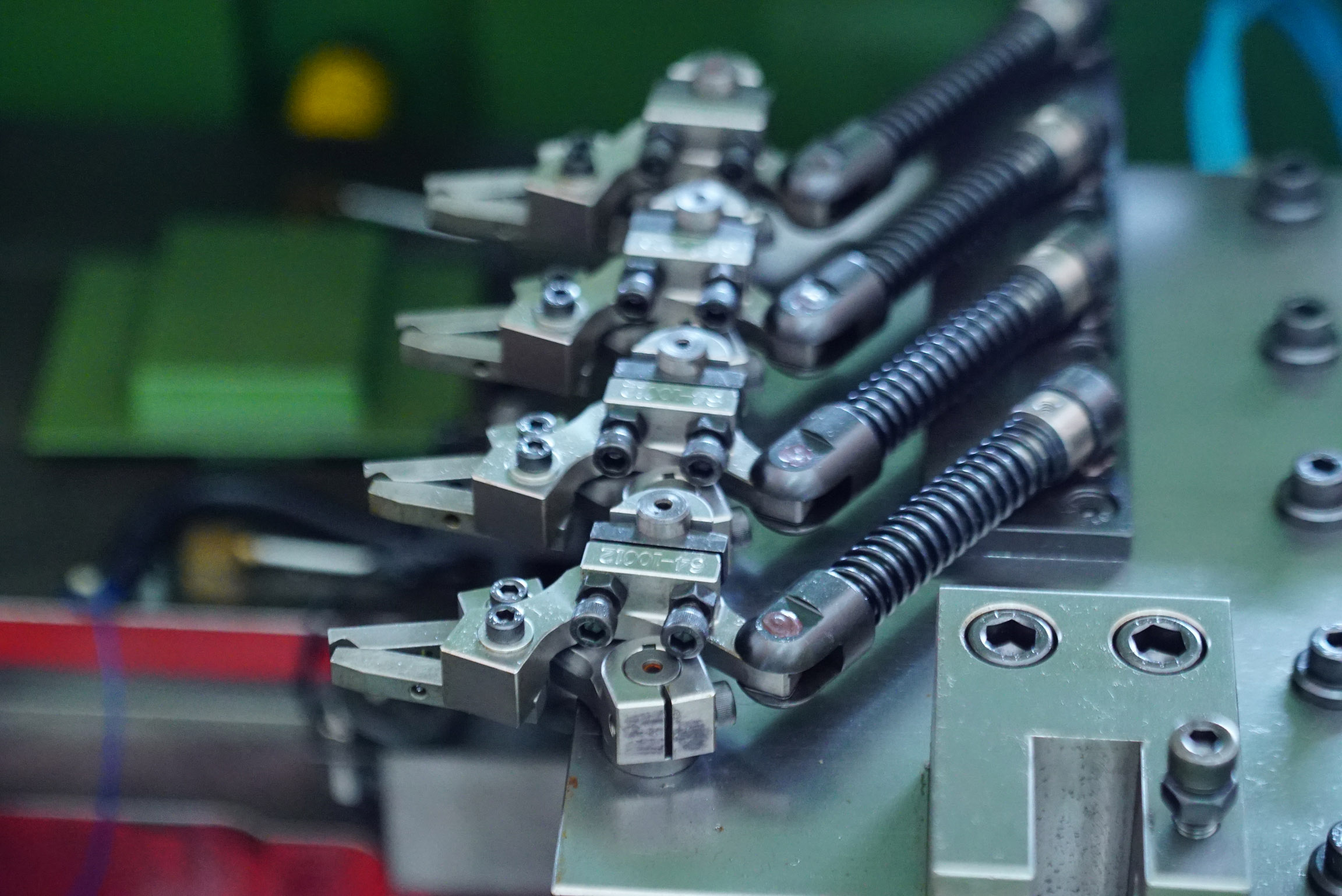 4 Die 4 Blow Bolt Former-2